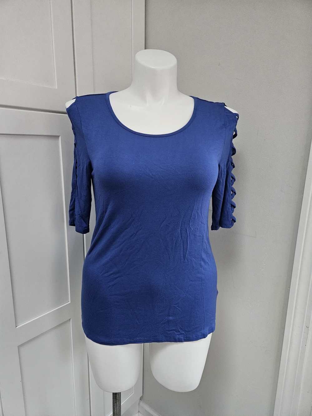 Retrology Dressbarn Royal Blue Cage Lattice Sleeve Top M NWT